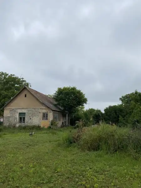 Eladó családi ház, Apostag 2 szoba 76 m² 12 M Ft