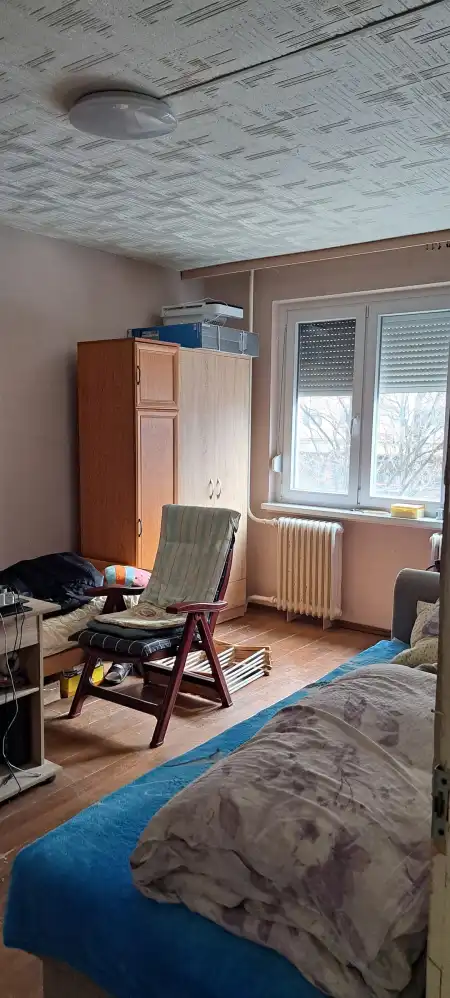 Eladó panellakás, Dunaújváros 1 szoba 35 m² 23.5 M Ft