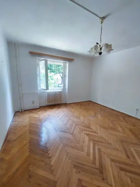 Eladó téglalakás, Dunaújváros 1 szoba 37 m² 25 M Ft