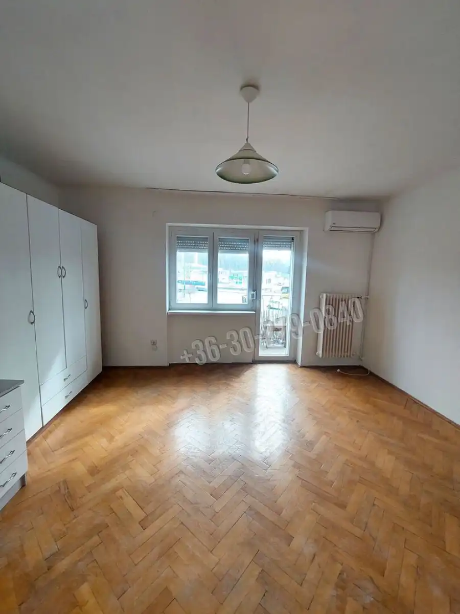 eladó téglalakás, Dunaújváros