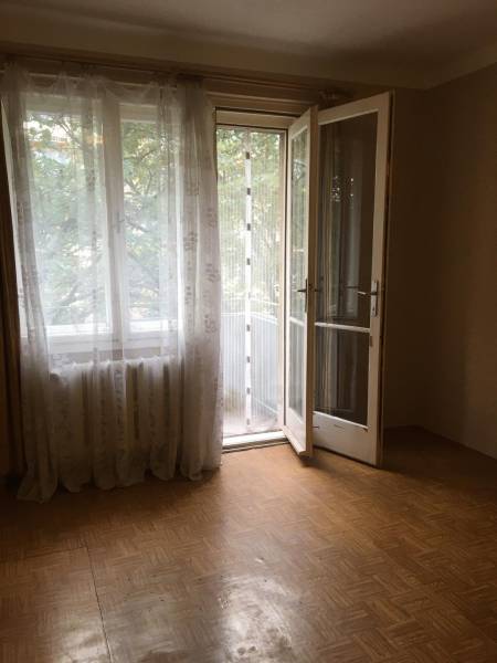 eladó téglalakás, Dunaújváros